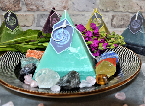 Aquarius Crystal Scented Candle Zodiac Pyramid - Ahi Nani